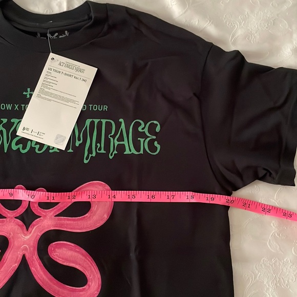 TXT World Tour T-shirt - Picture 6 of 9